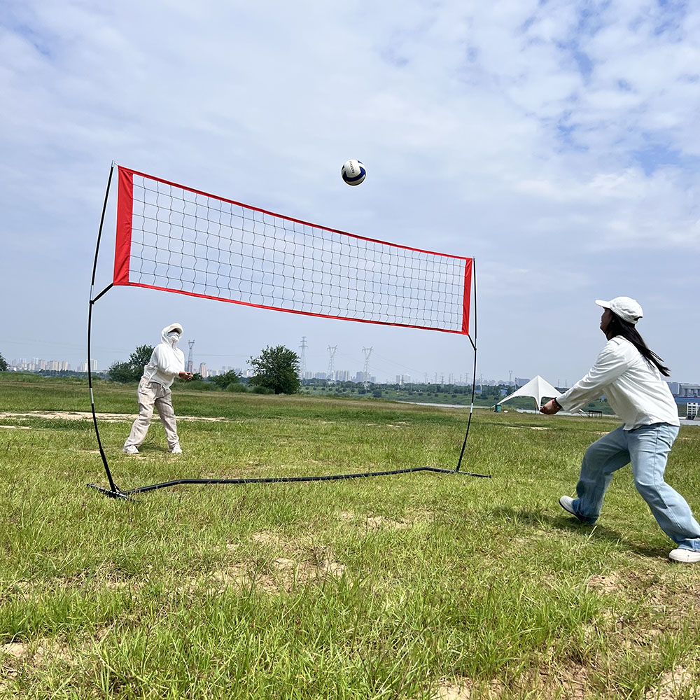 Freestanding volleyball net